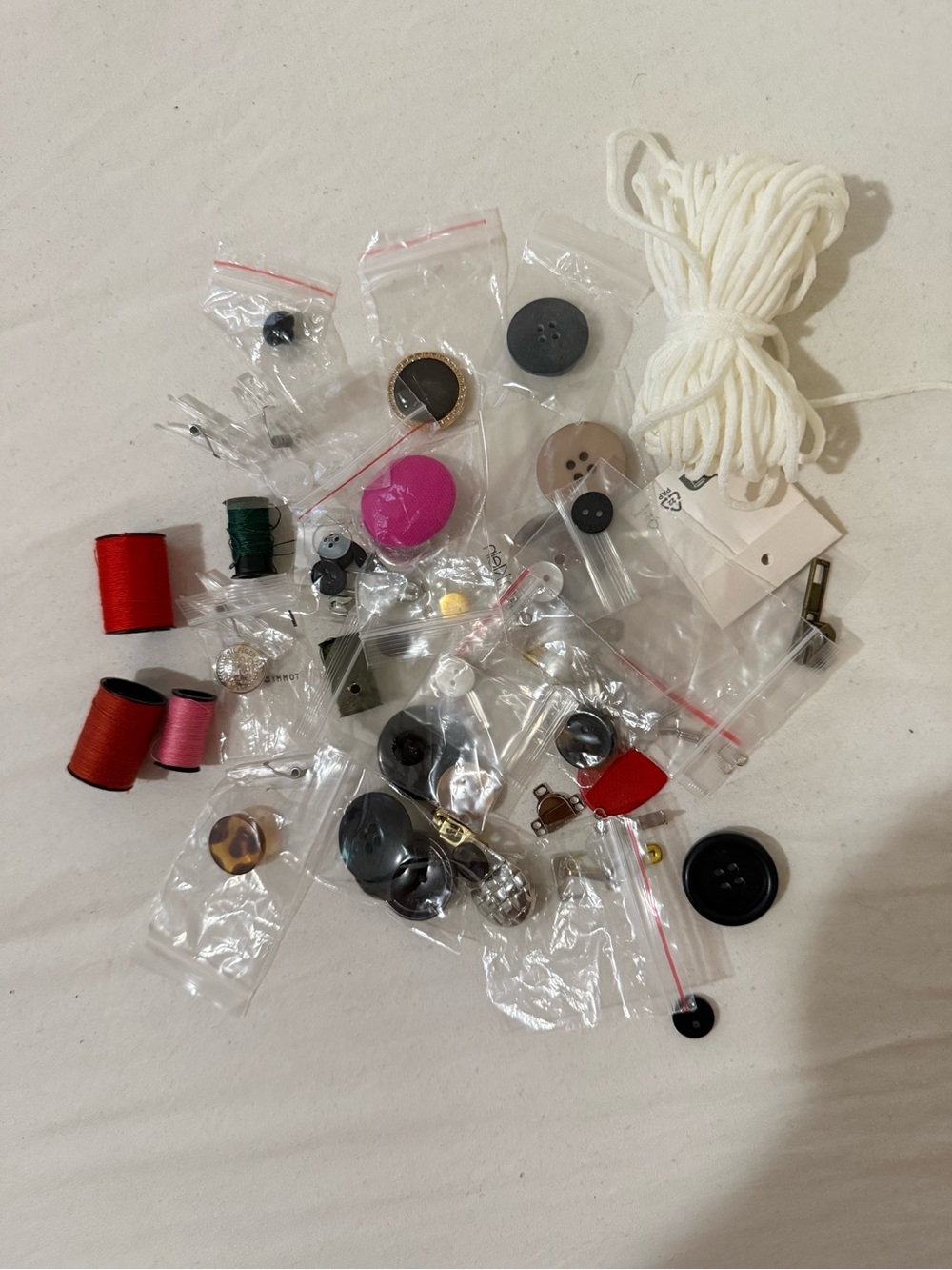 Assorted Sewing Notions Kit – Buttons, Threads & Cord - Picture 2 of 2